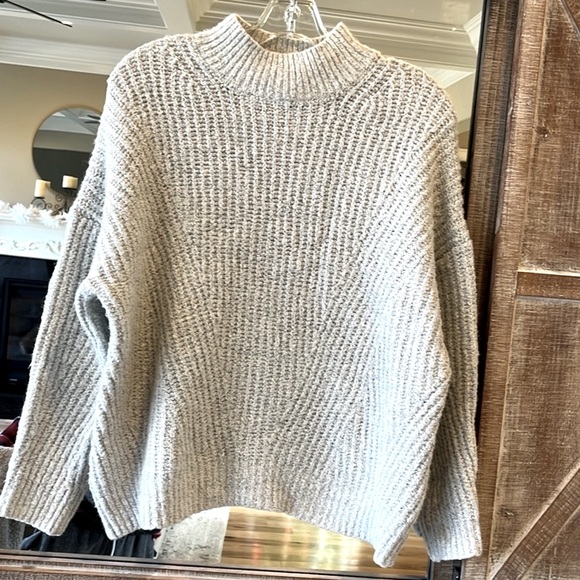 Debut Soft Gray Sweater Mock Neck Womens Small Drop Shoulder - Picture 4 of 15